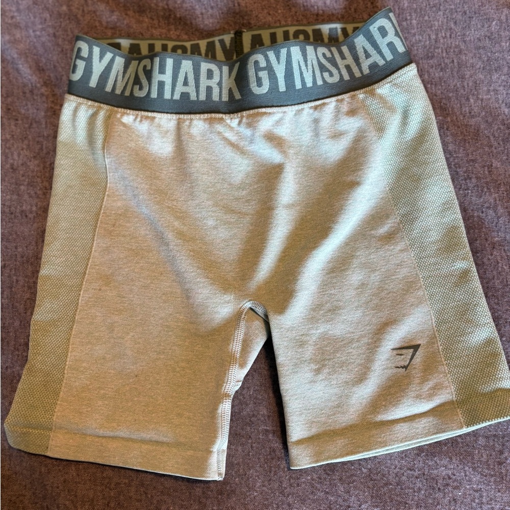 Gymshark Contour Shorts light green with dark green waistband. Size M